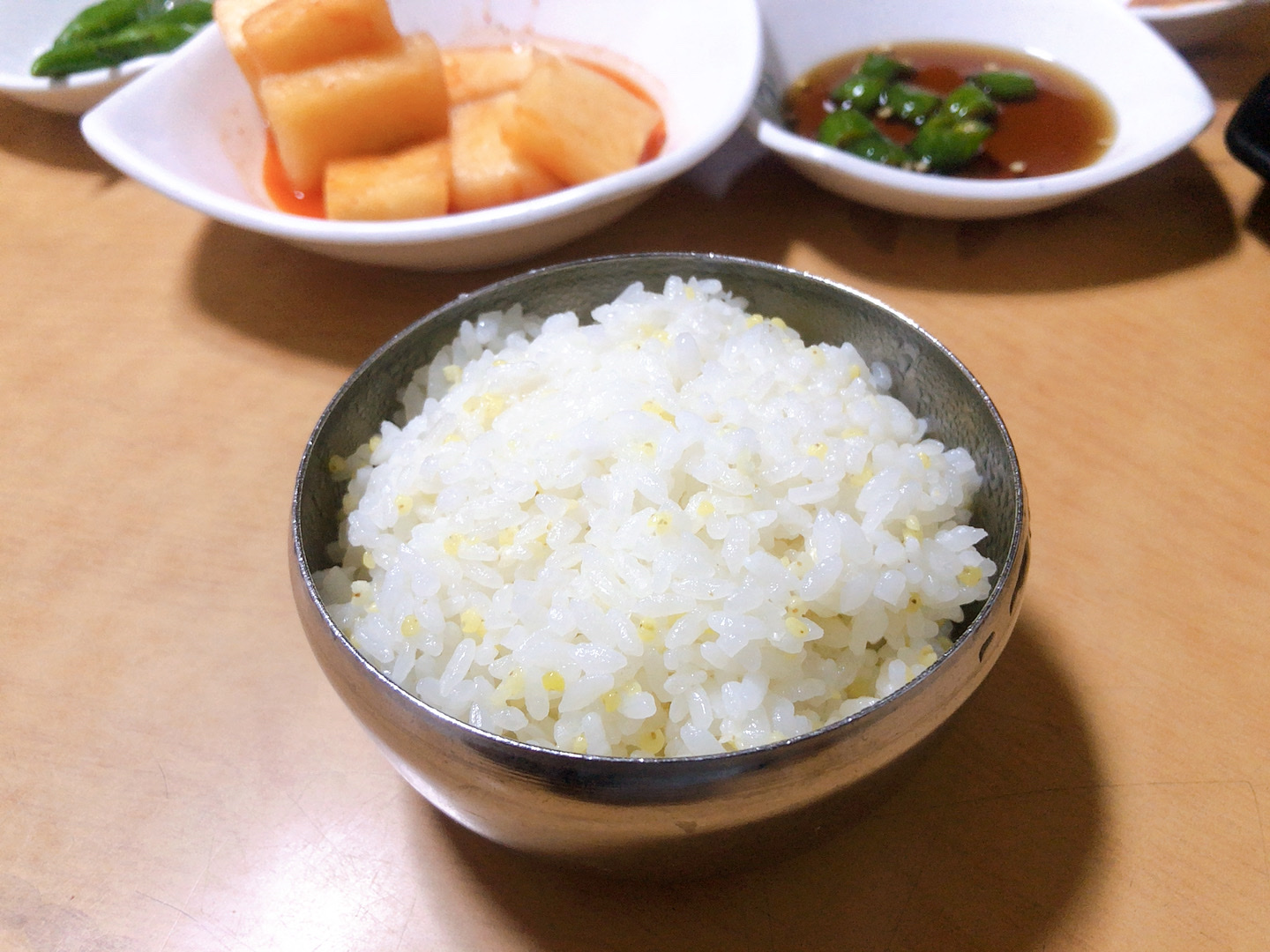 濟州島美食-宇進解酒湯，鍋物附贈小米飯